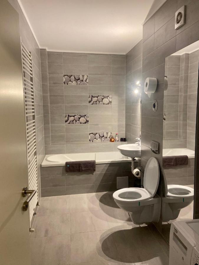 Divany Apartaments - Coresi Mall Braşov Exterior foto